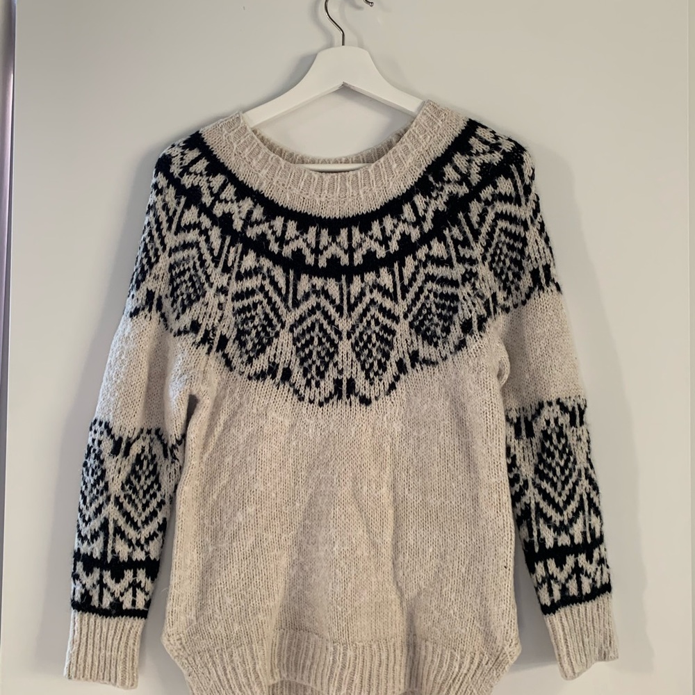 Francescas Pullover Cozy Sweater
